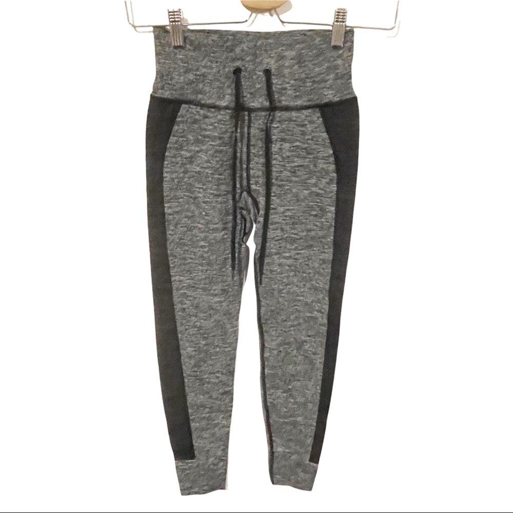 Victorias Secret Pink Size XS Grey‎ Seamless Active Legging Workout Athletic